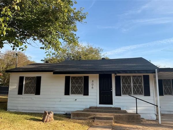 806 W Atchley Avenue, Alvarado, TX 76009