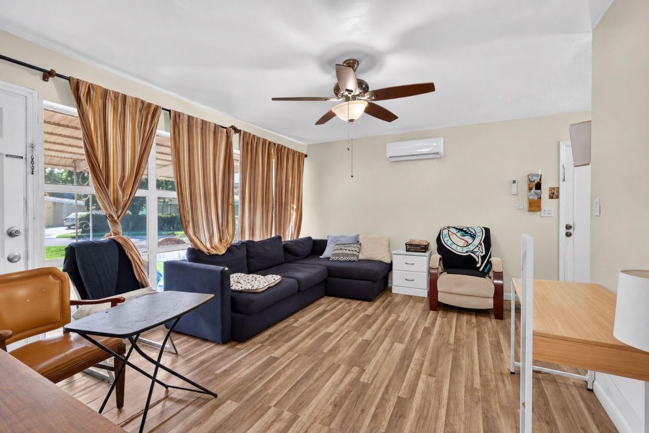 4351 Colt Lane, West Palm Beach, FL 33406 Photo
