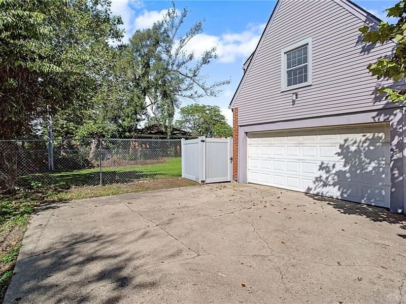 1381 Catalpa Drive, Dayton, OH 45406 Photo 4