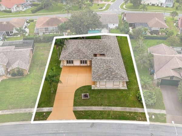 10404 SANDTRAP DRIVE , SPRING HILL, FL 34608