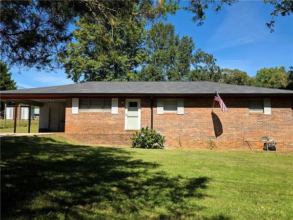 223 Lakeview Drive , Cornelia, GA 30531