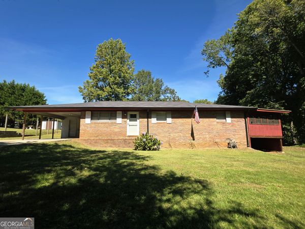 223 Lakeview Drive, Cornelia, GA 30531