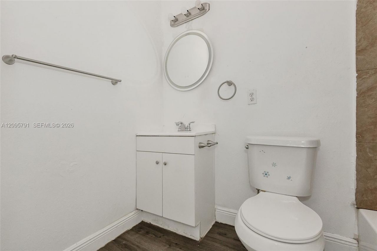 4070 NW 65th Ave , Unit 4076, Virginia Gardens, FL 33166 Photo