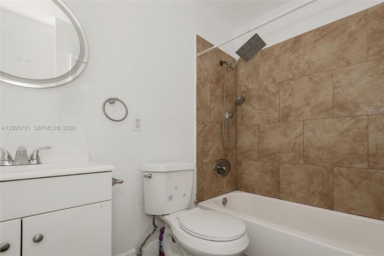 4070 NW 65th Ave , Unit 4076, Virginia Gardens, FL 33166 Photo