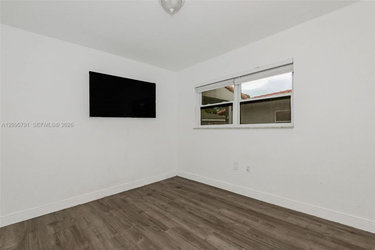 4070 NW 65th Ave , Unit 4076, Virginia Gardens, FL 33166 Photo