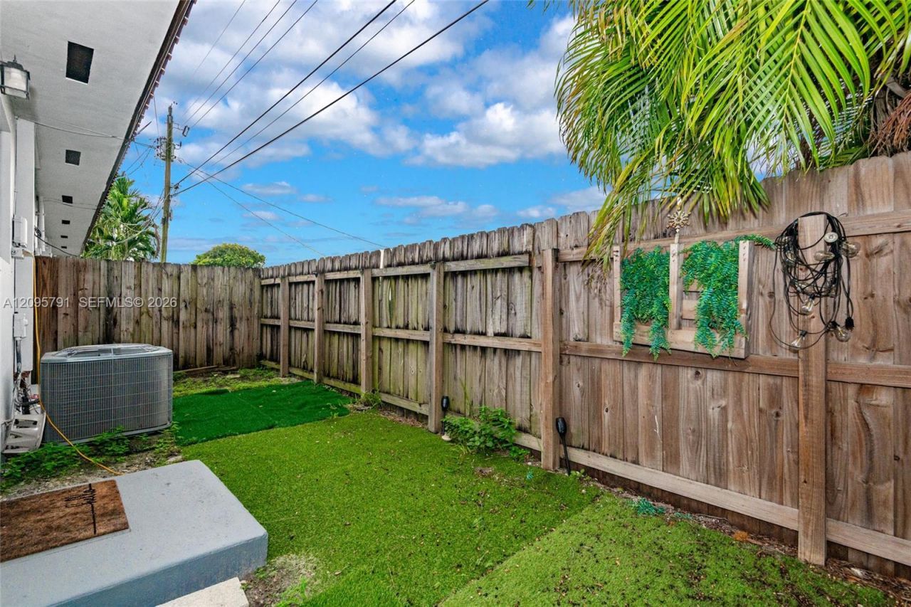 4070 NW 65th Ave , Unit 4076, Virginia Gardens, FL 33166 Photo