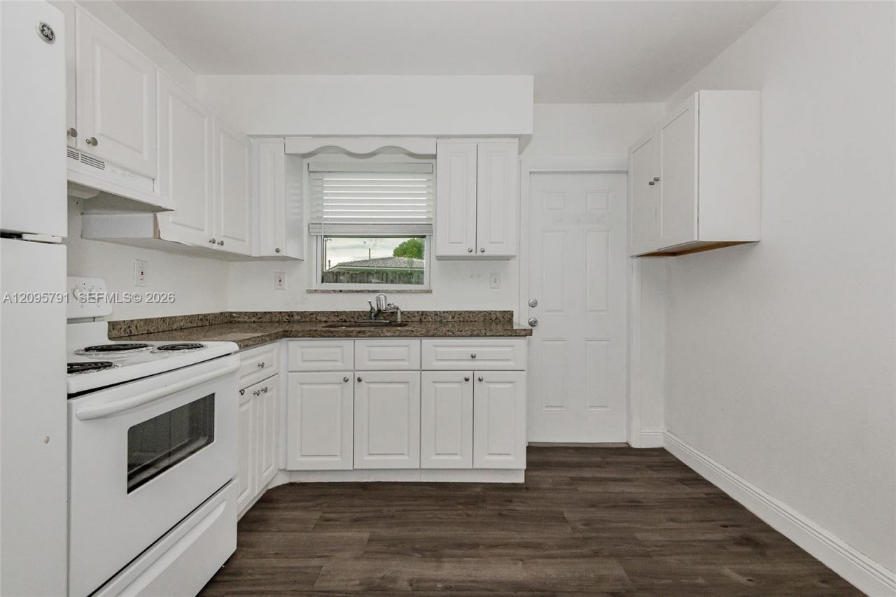 4070 NW 65th Ave , Unit 4076, Virginia Gardens, FL 33166 Photo
