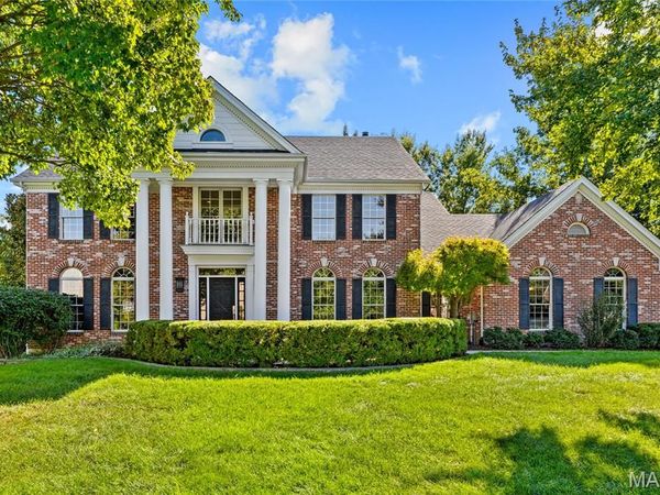 1748 Stifel Lane Drive, Town and Country, MO 63017