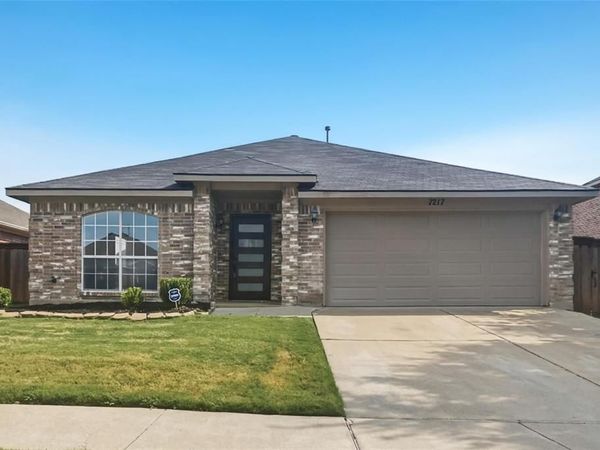 7217 Fossil Hill Drive , Arlington, TX 76002