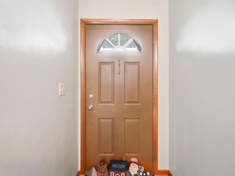 12442 Brookville Pyrmont Road, Brookville, OH 45309 Photo 5