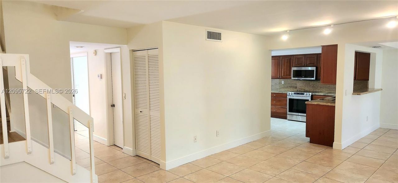 3746 Alcantara Ave, Unit 70-D, Doral, FL 33178 Photo