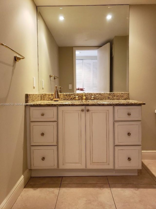 3746 Alcantara Ave, Unit 70-D, Doral, FL 33178 Photo