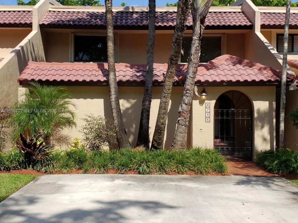 3746 Alcantara Ave, Unit 70-D, Doral, FL 33178 Photo