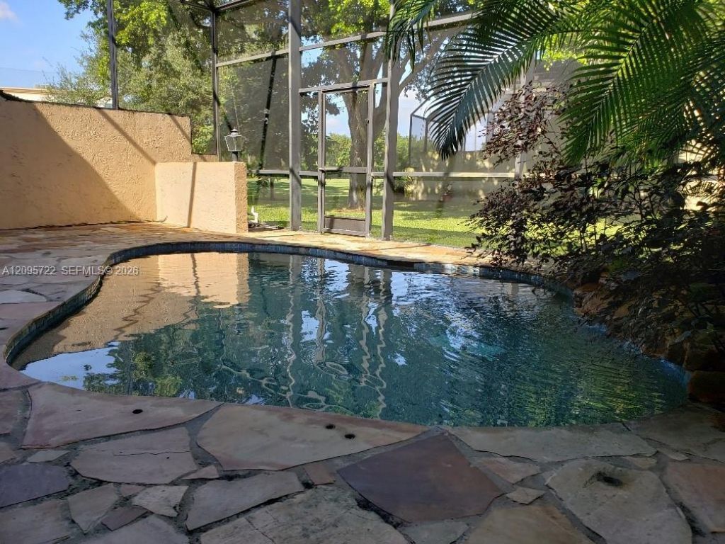 3746 Alcantara Ave, Unit 70-D, Doral, FL 33178 Photo