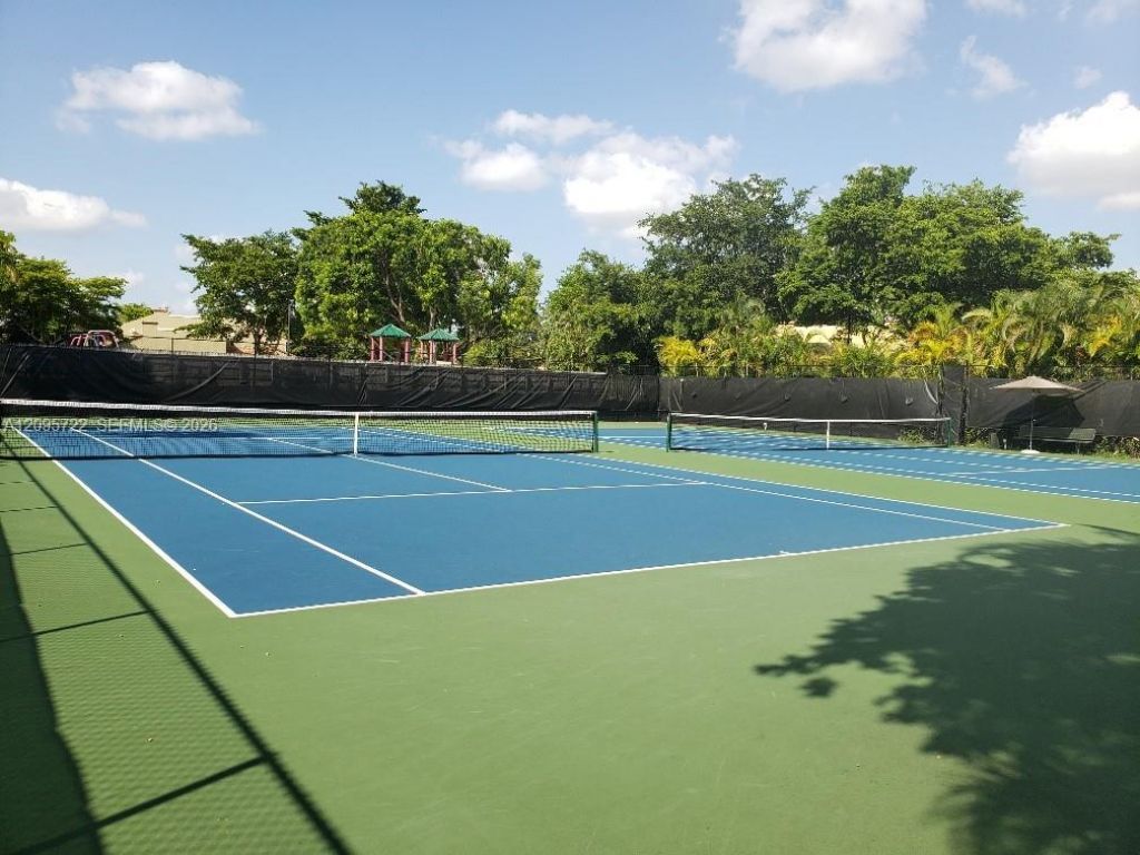 3746 Alcantara Ave, Unit 70-D, Doral, FL 33178 Photo