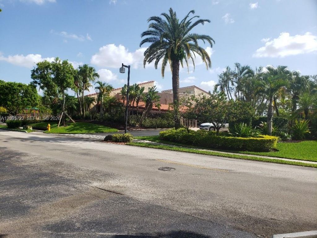 3746 Alcantara Ave, Unit 70-D, Doral, FL 33178 Photo