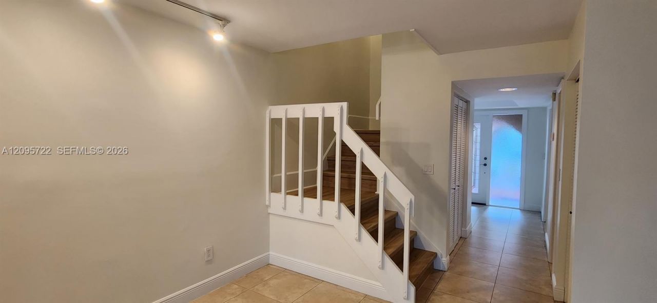 3746 Alcantara Ave, Unit 70-D, Doral, FL 33178 Photo