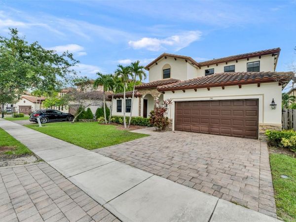241 SE 35th Ave , Homestead, FL 33033