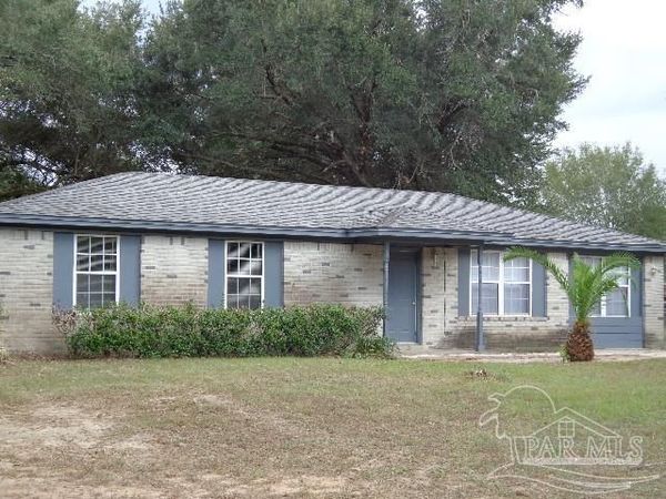 4352 Avenida De Golf, Pace, FL 32571