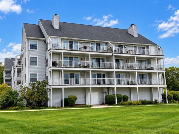 3565 Port Cove Drive, Unit 67, Waterford, MI 48328