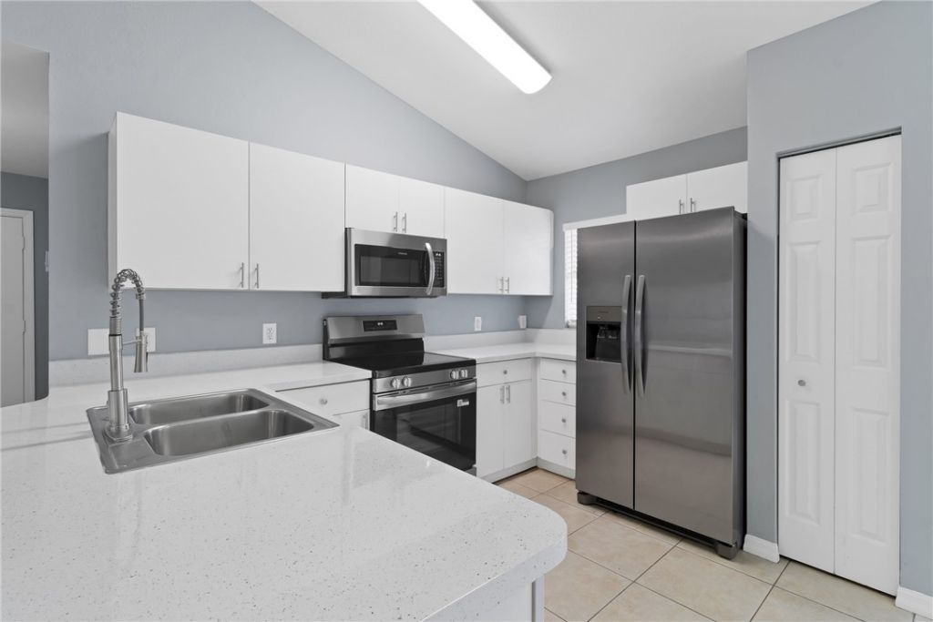 245 12th Street Sw, Vero Beach, FL 32962 Photo