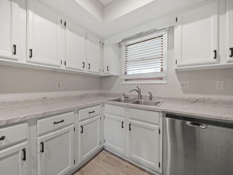 1253 Spring Brook Court, Westerville, OH 43081 Photo 5