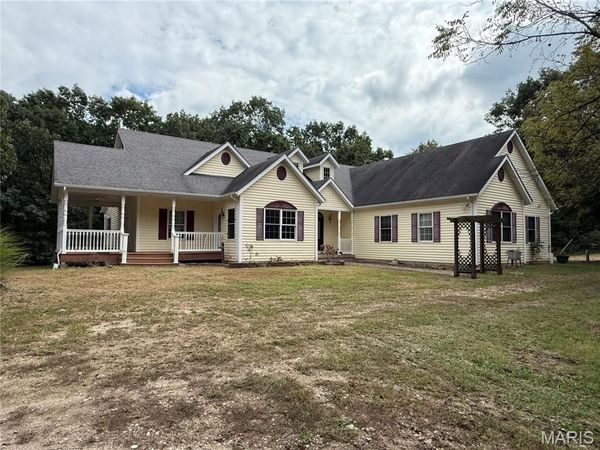 3554 HOLZSCHUH Road, Owensville, MO 65066