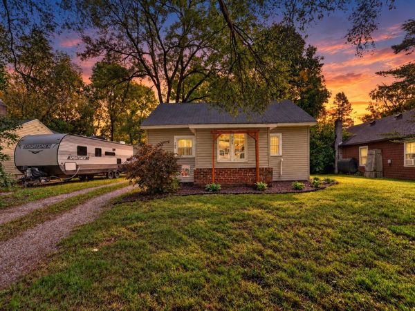 705 S Clinton Street, Charlotte, MI 48813