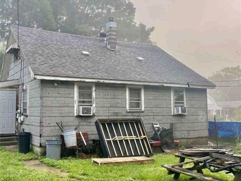 122 E Caroline Street, Union City, OH 45390 Photo 2