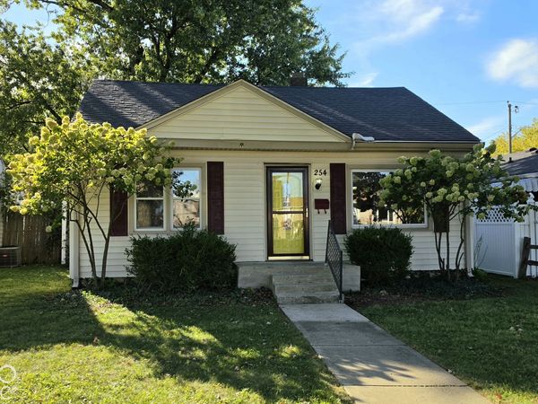254 N 6th Avenue, Beech Grove, IN 46107