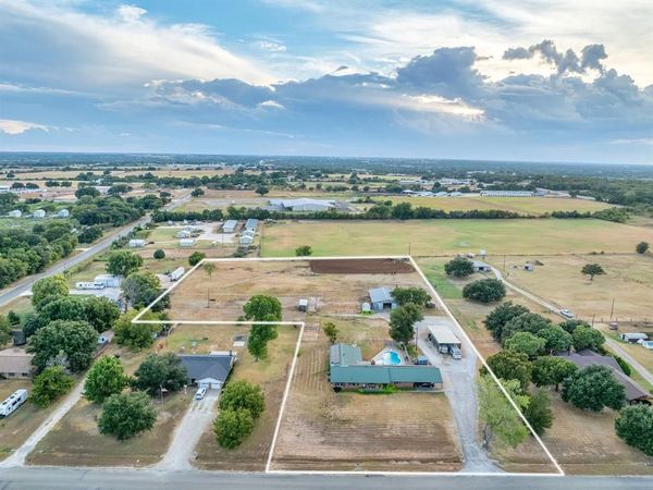 1270 County Road 437, Stephenville, TX 76401