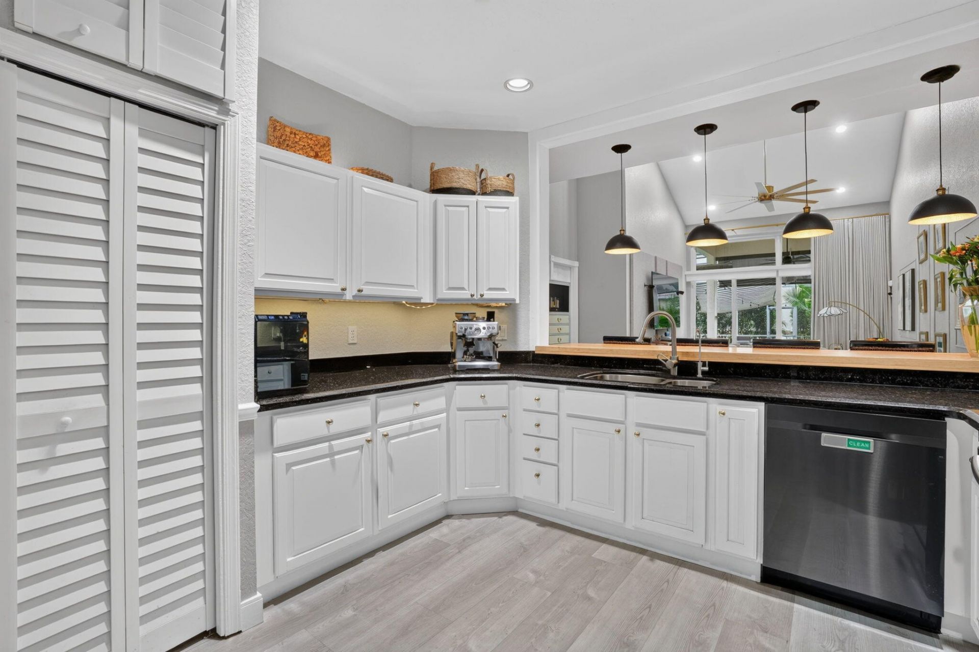 457 W Palm Aire Drive, Pompano Beach, FL 33069 Photo