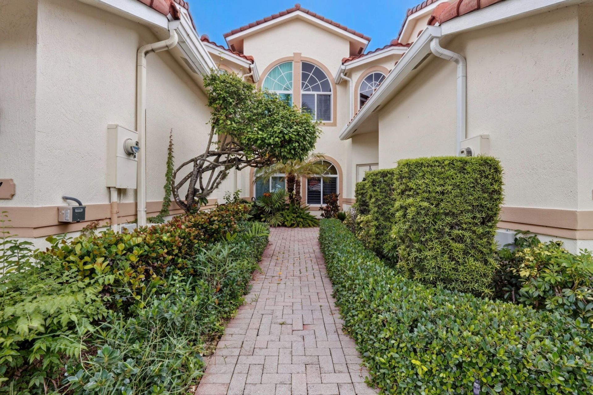 457 W Palm Aire Drive, Pompano Beach, FL 33069 Photo