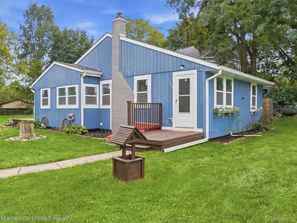 1840 Maxfield Road, Hartland Township, Mi 48353
