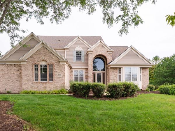 N103W14660 Hawkeye Ct, Germantown, WI 53022