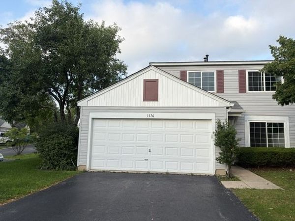 1576 Normantown Road , Unit 405, Naperville, IL 60564