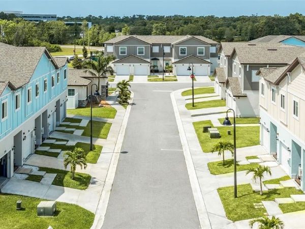 2053 SILVERSTONE CIRCLE , CLEARWATER, FL 33760