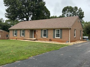 221 OAKLAND DRIVE, Madison Heights, VA 24572