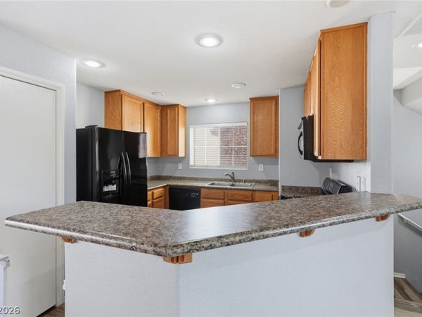 10478 Badger Ravine Street , Las Vegas, NV 89178
