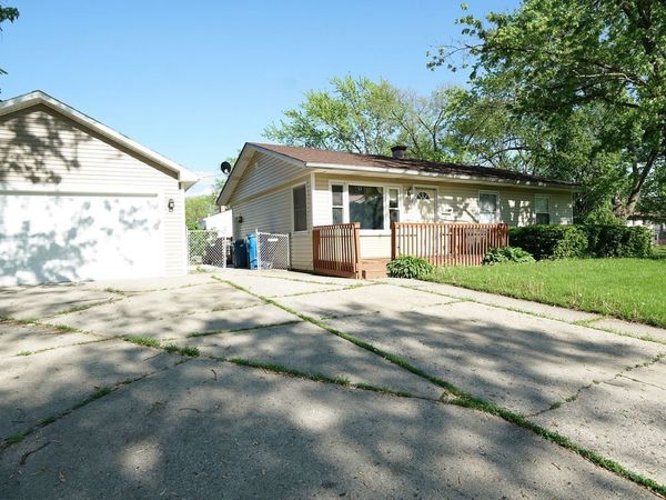 7101 Mulberry Street , Hanover Park, IL 60133