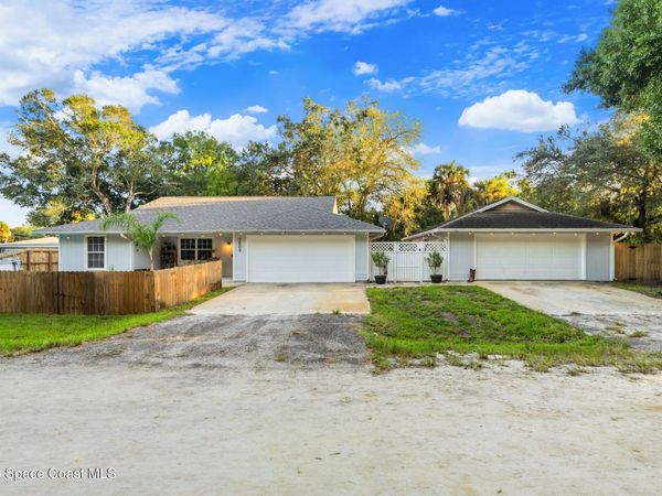 3809 11th Street SW , Vero Beach, FL 32968