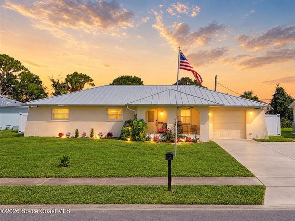 1320 Johns Circle , Merritt Island, FL 32952