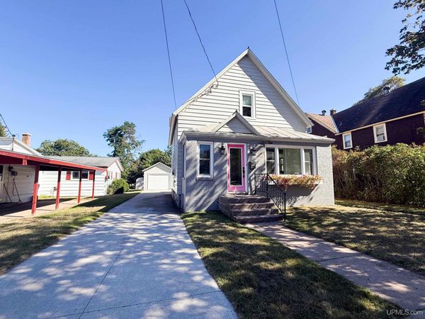 1306 2nd Street, Marquette, MI 49855
