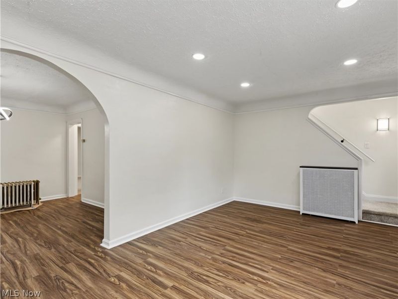 18104 Hiller Avenue, Cleveland, OH 44119 Photo 10
