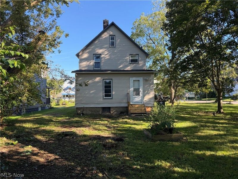 1218 Mcintosh Avenue, Akron, OH 44314 Photo 2