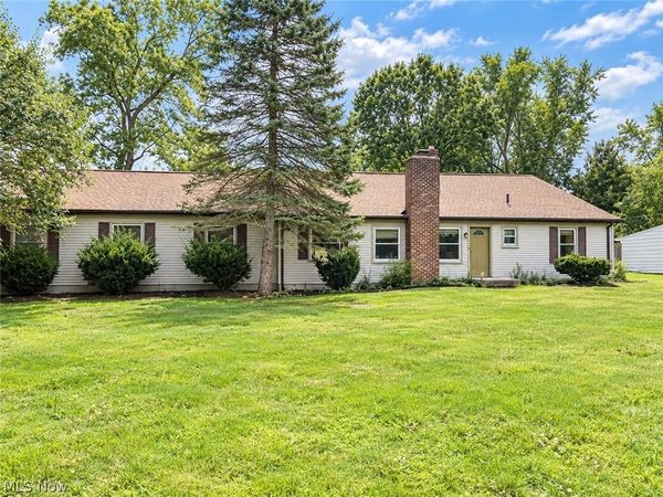 6907 Elmwood Drive , Solon, OH 44139