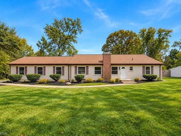 6907 Elmwood Drive, Solon, OH 44139
