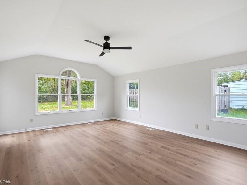 6907 Elmwood Drive, Solon, OH 44139 Photo 15