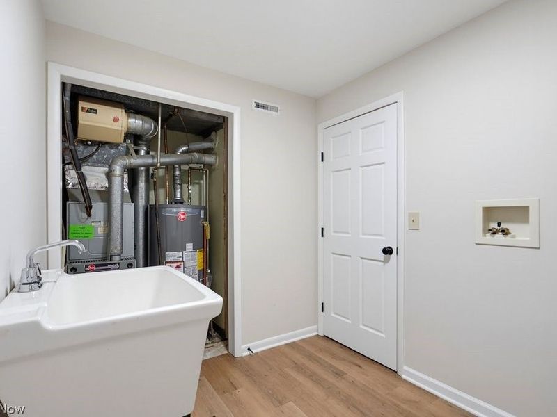 6907 Elmwood Drive, Solon, OH 44139 Photo 18
