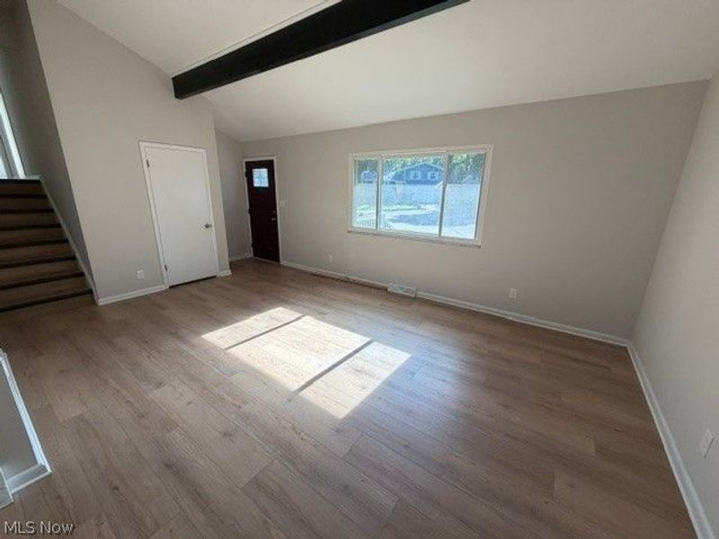 1760 Karg Drive, Akron, OH 44313 Photo 3